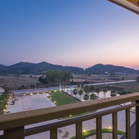 Sann View Hotel Thoeng Екстериор снимка