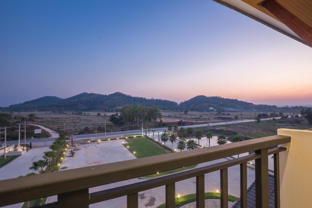 Sann View Hotel Thoeng Екстериор снимка